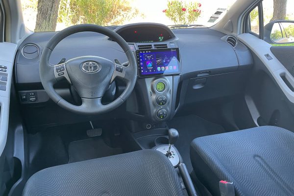 ToyotaYaris-19