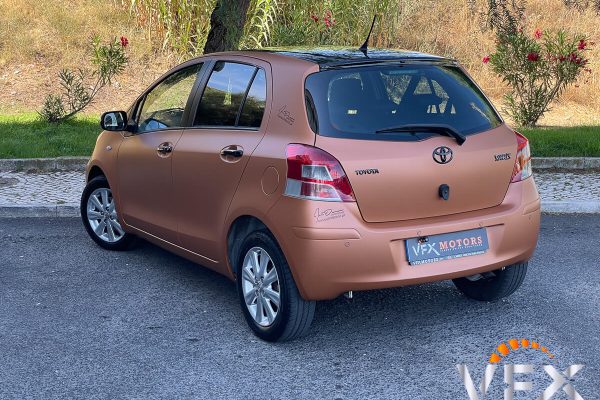 ToyotaYaris-2