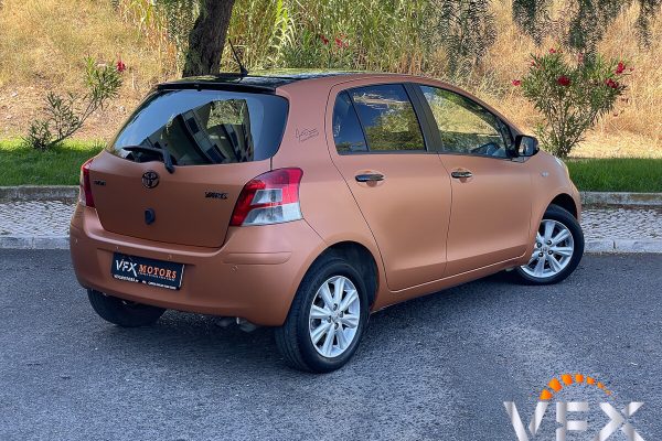 ToyotaYaris-3