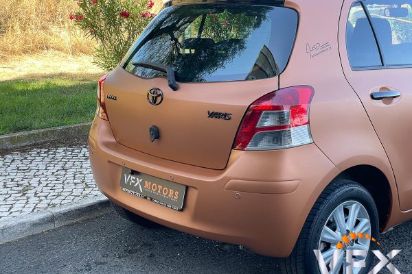 ToyotaYaris-4