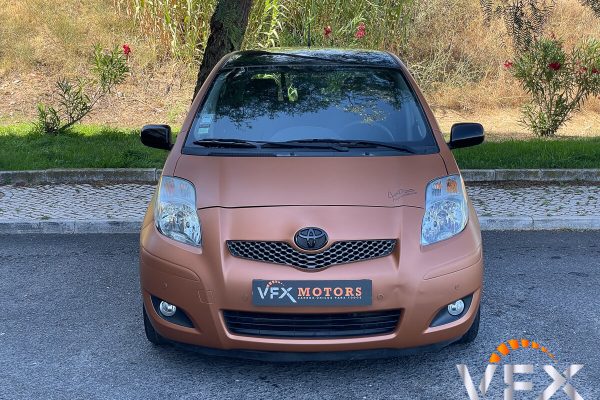 ToyotaYaris-8