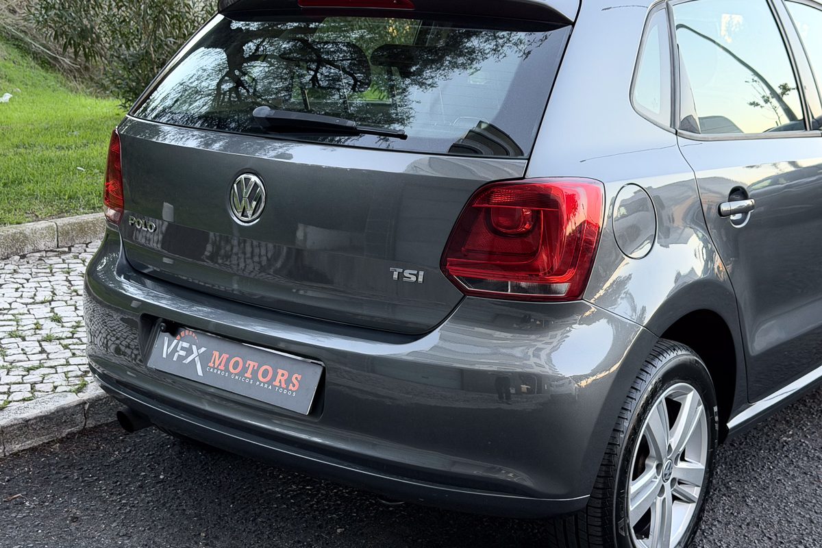 VW POLO 78-NO-28-28