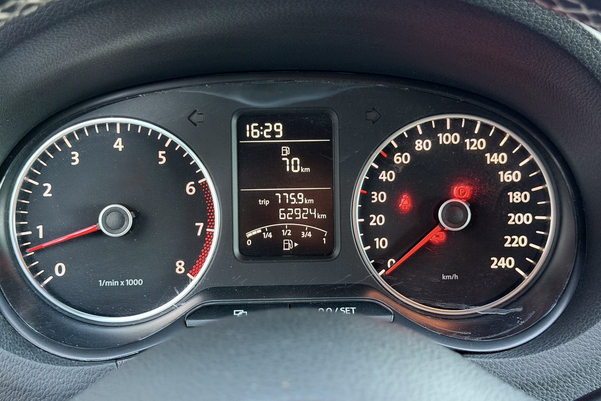 VW POLO 78-NO-28