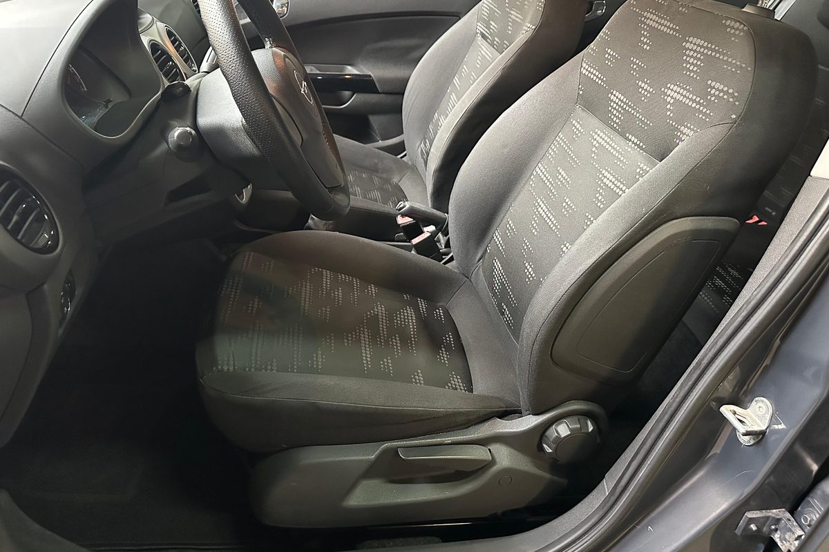 opel corsa 48-OS-34-31