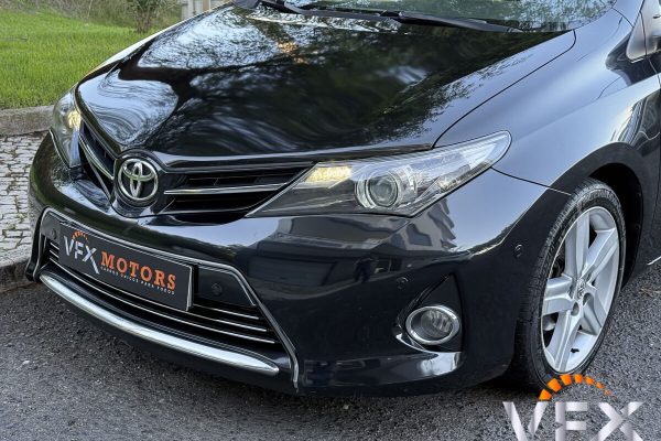 toyota auris-10