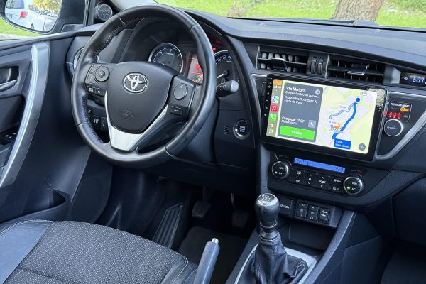 toyota auris-24