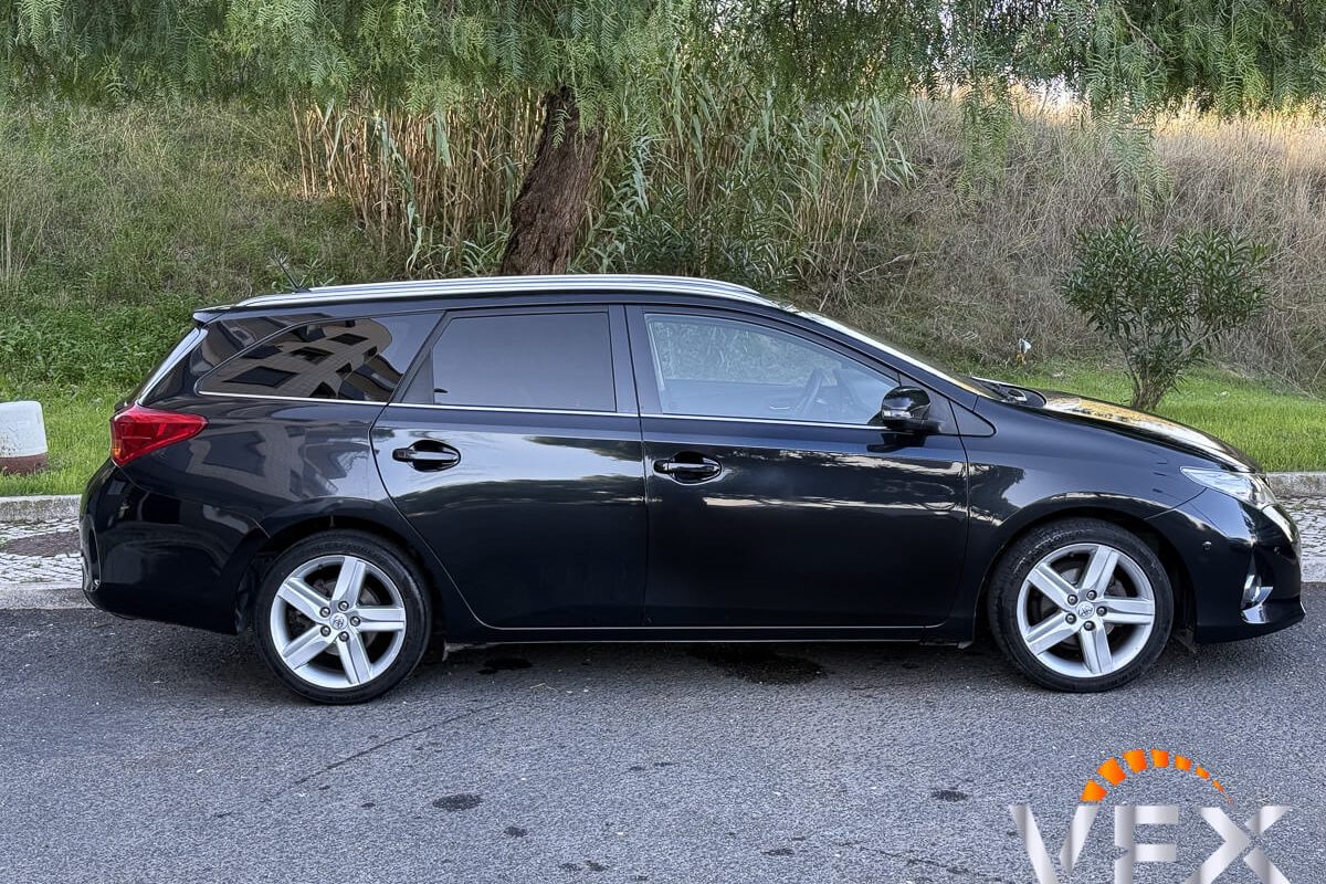 toyota auris-5