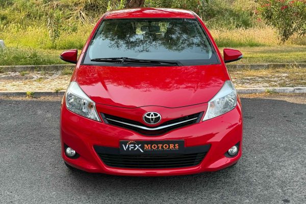 toyota yaris_-23