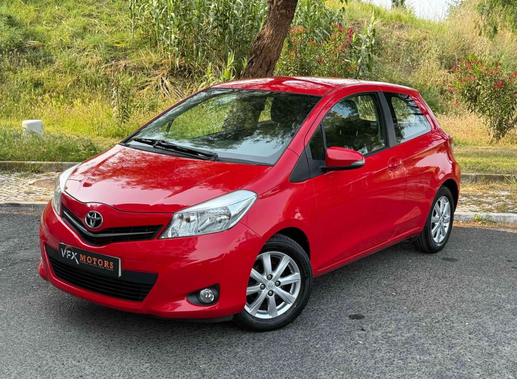 toyota yaris_-24