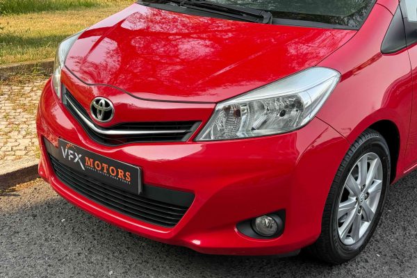 toyota yaris_-25