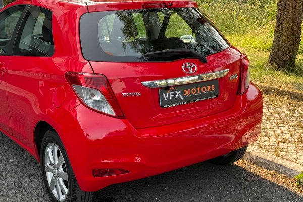 toyota yaris_-27