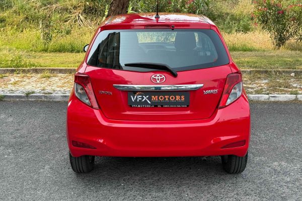 toyota yaris_