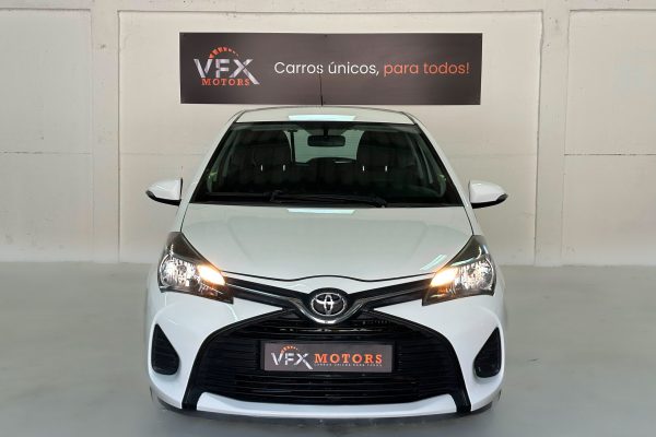 yaris branco-12