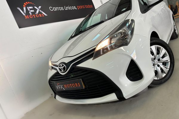 yaris branco-8