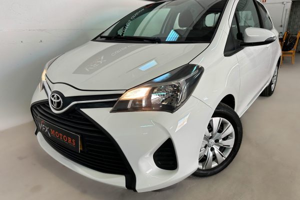 yaris branco-9